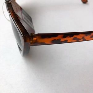 Unlisted Accessories - Tortoise shell cat Eye Brown shades Unlisted Accessories - Tortoise shell cat Eye Brown shades